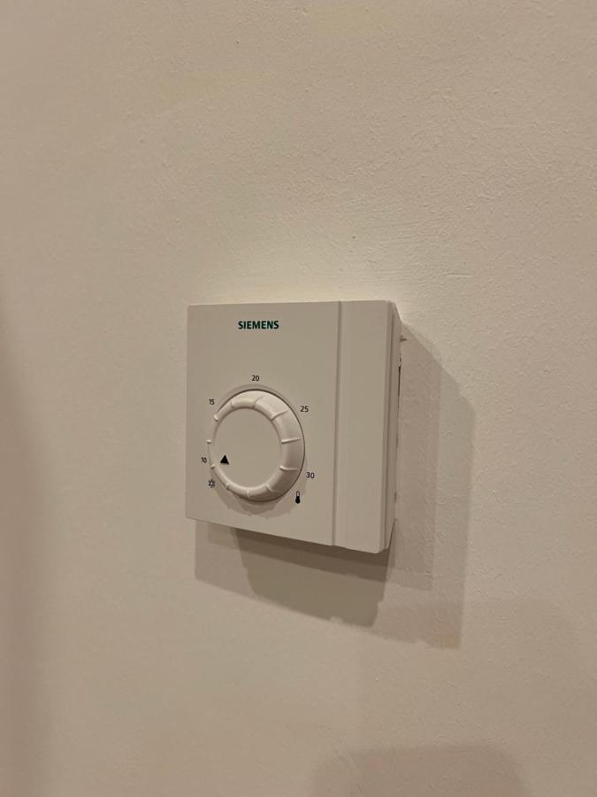 Apartment Near Metro & Netflix Bécs Kültér fotó