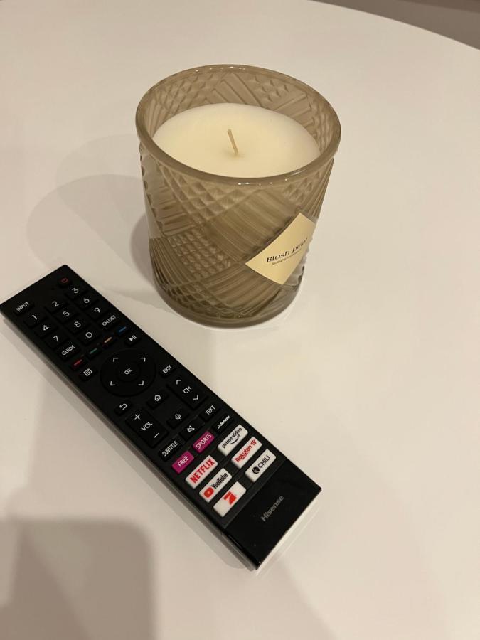 Apartment Near Metro & Netflix Bécs Kültér fotó