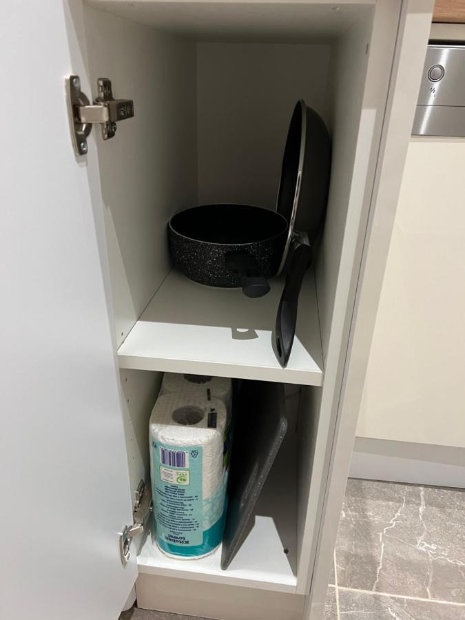 Apartment Near Metro & Netflix Bécs Kültér fotó